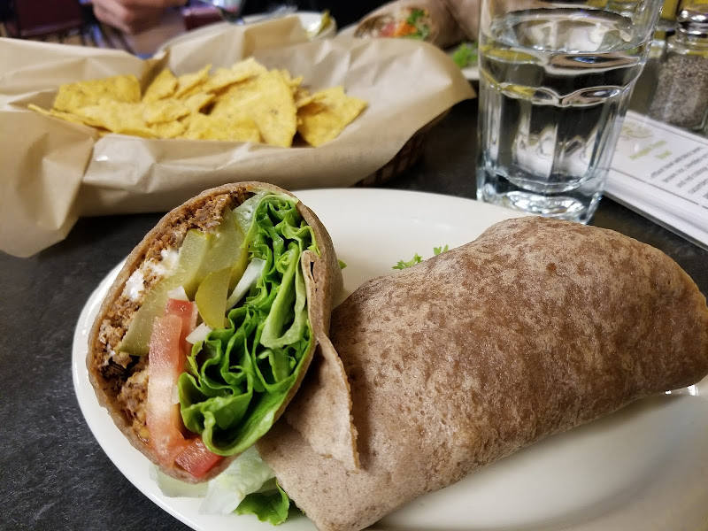 Aladdin's Eatery Worthington photo 4