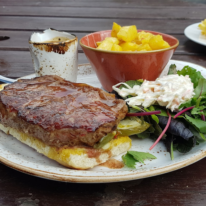 Basil Sheils Bar & Restaurant Armagh | B&B Accomodation