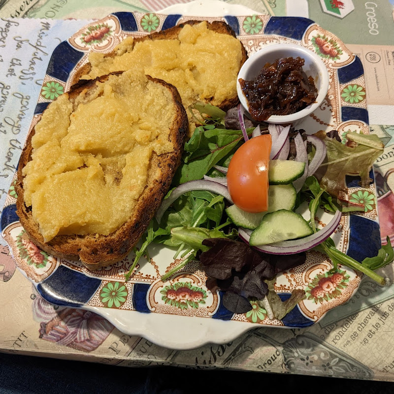 Beau's Tea Rooms photo 1