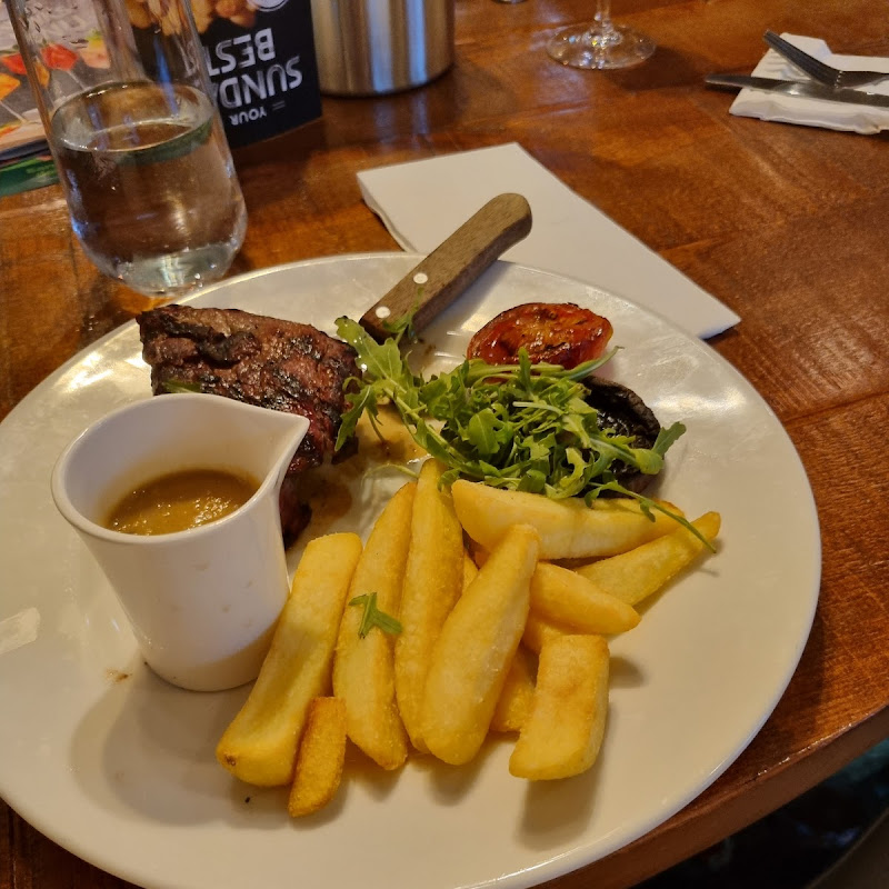 Beefeater Hamilton photo 1