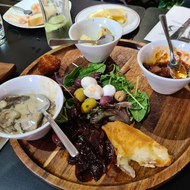 Benedicto's Italian Restaurant photo 1