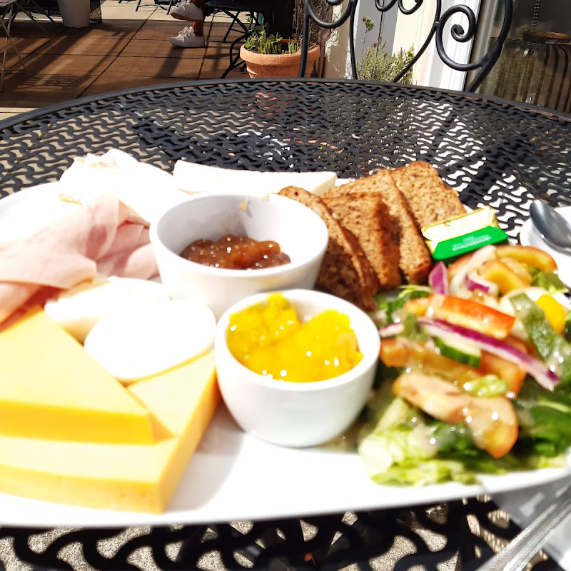 Bernie's Cafe Deli photo 2