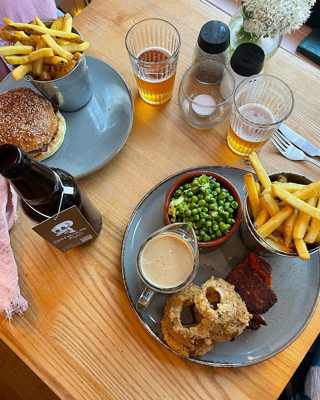 Bill's Exeter Restaurant photo 4