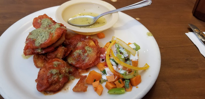 Bombay Deluxe Indian Restaurant photo 4