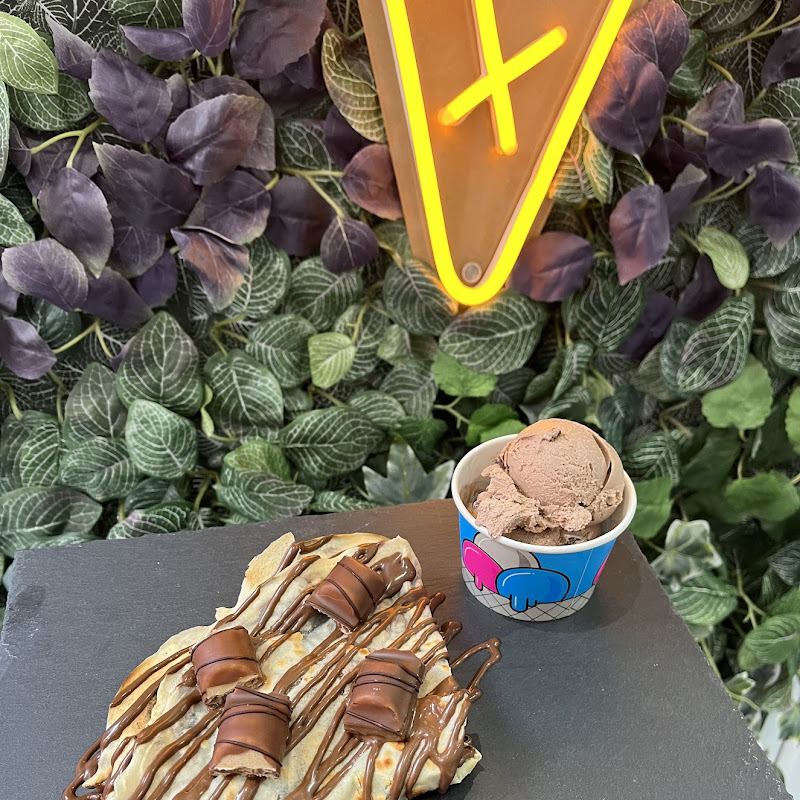 Cakes & Shakes Dessert Bar