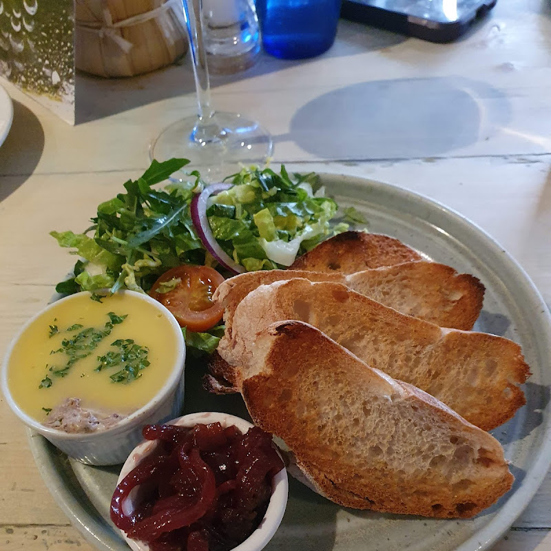 COMING SOON VEGAN CAFE