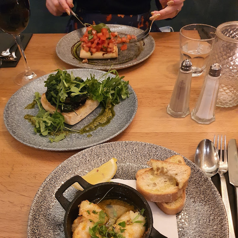 Con Amici Italian Bar and Kitchen photo 1