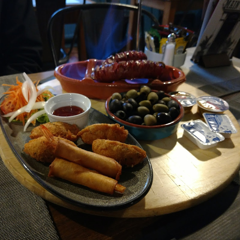 Curlys dinners photo 2