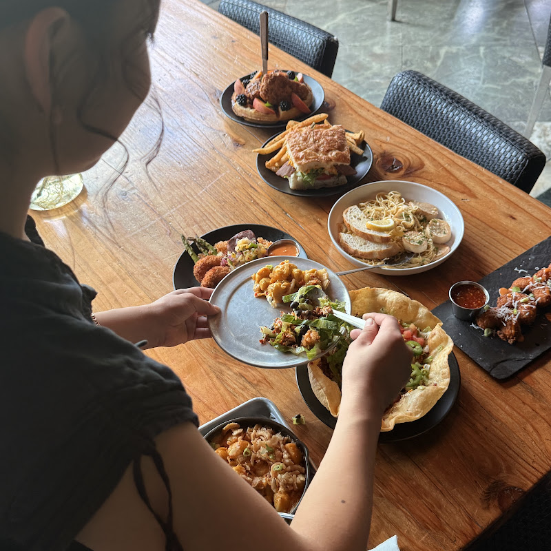 Element Gastropub