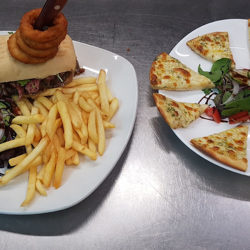 Fouzi's Café Bar & Pizzeria photo 1