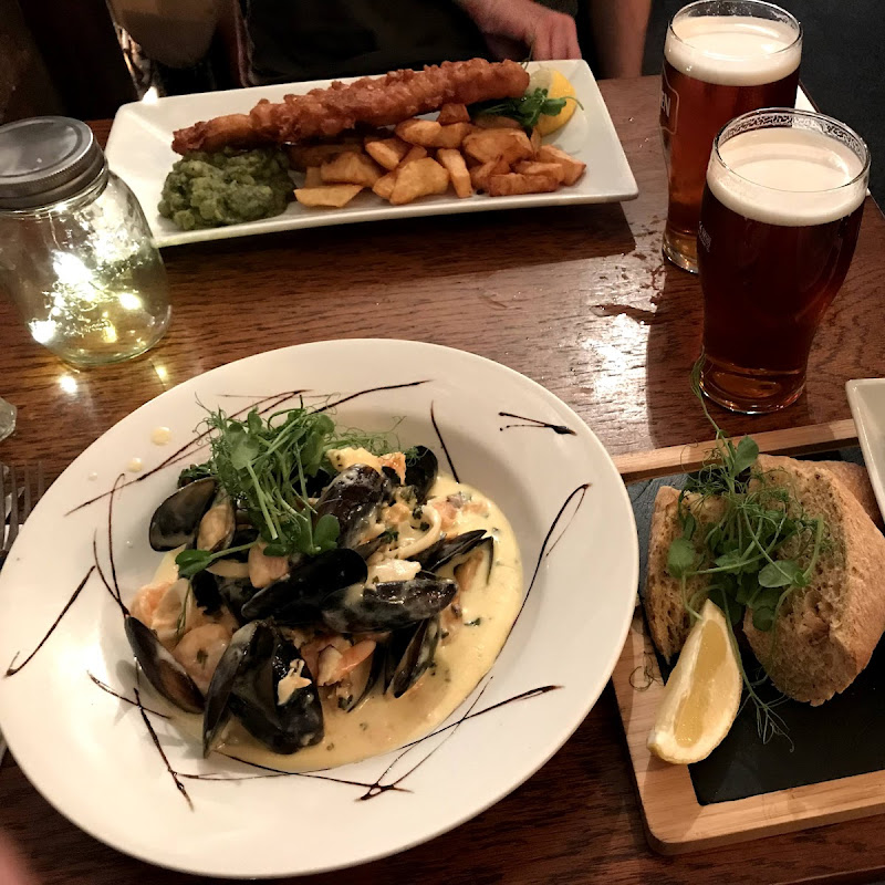 Foxtons Winebar & Restaurant photo 1