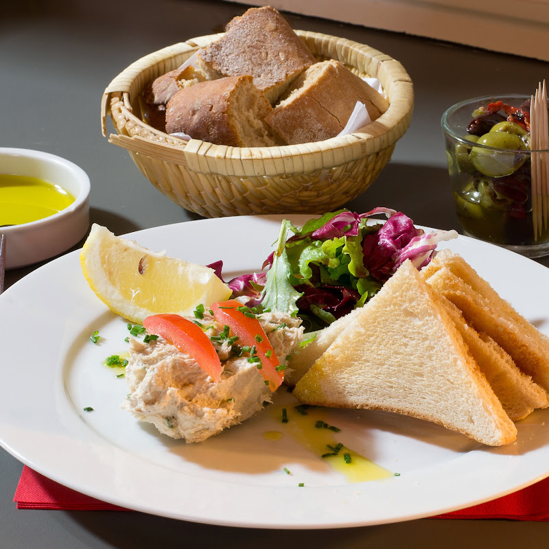 Francela Restaurant photo 2