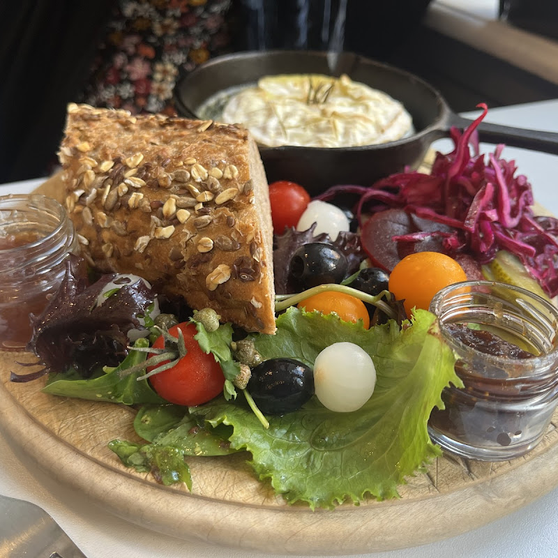 Geshmak Bistro