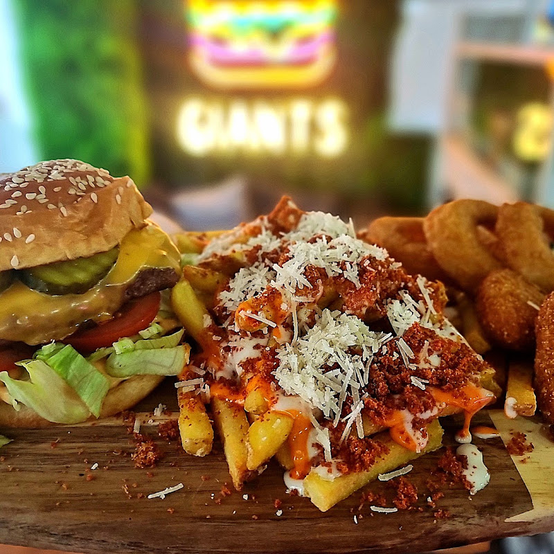 Giants Burger Bar photo 2
