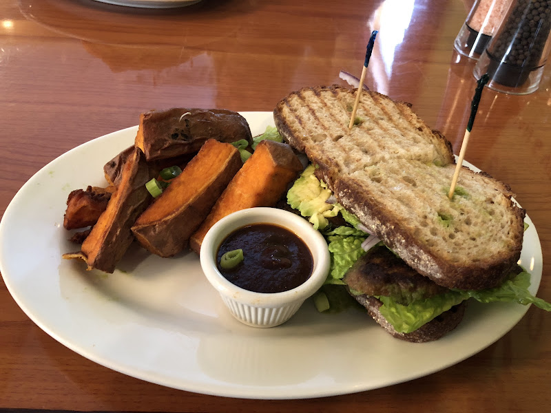 Green Leaf Vegetarian & Vegan Restaurant