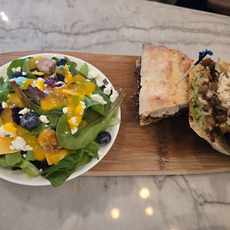 Healthy Living Bistro & Boutique photo 5