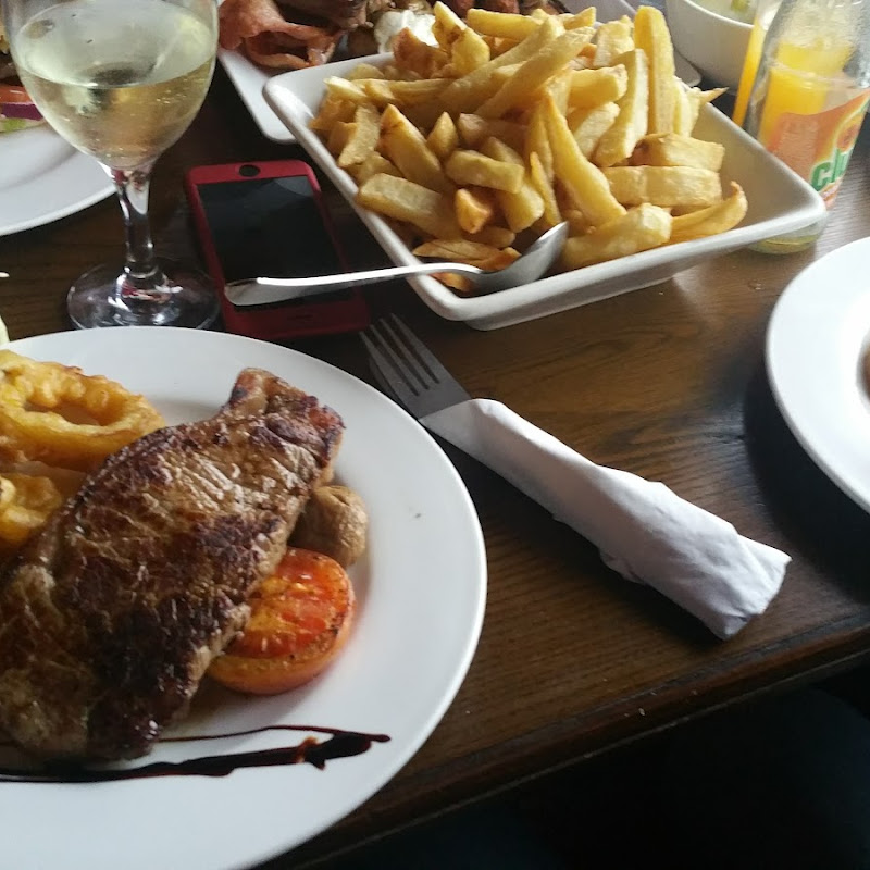 Horseshoe & Saddlers
