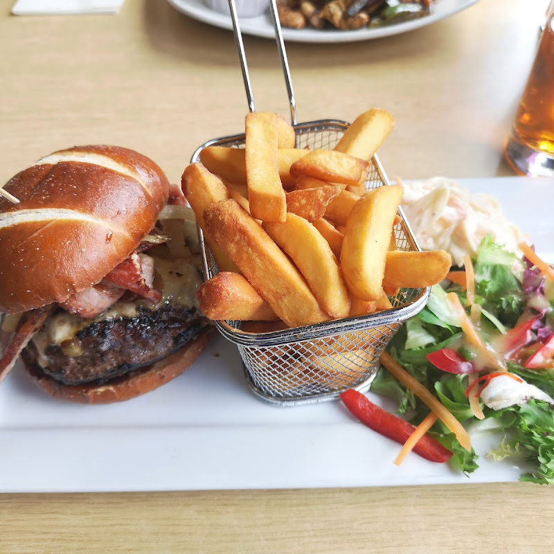 Jaffs Bar and Restaurant photo 1
