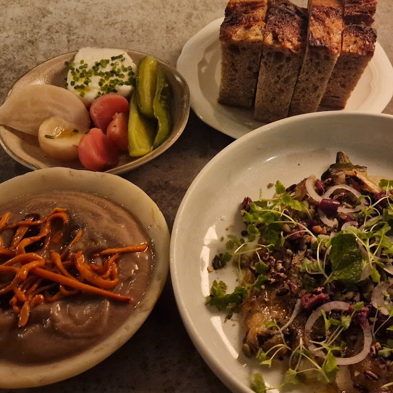 KIN Cafe & Restaurant photo 2