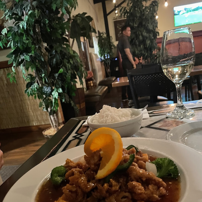 Lin's Asian Bistro