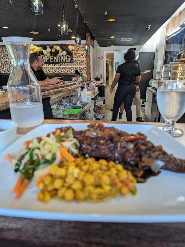 Lions Den Restaurant & Lounge photo 1