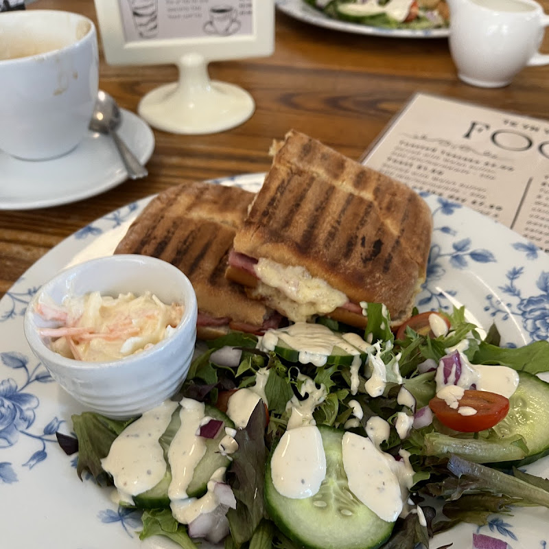 Llangollen Oggie Shop & Fine Foods photo 2