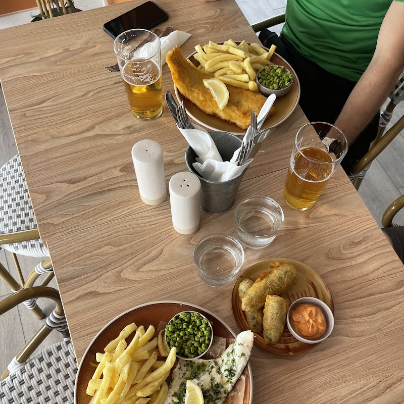 Llys Meddyg Hotel & Restaurant photo 2