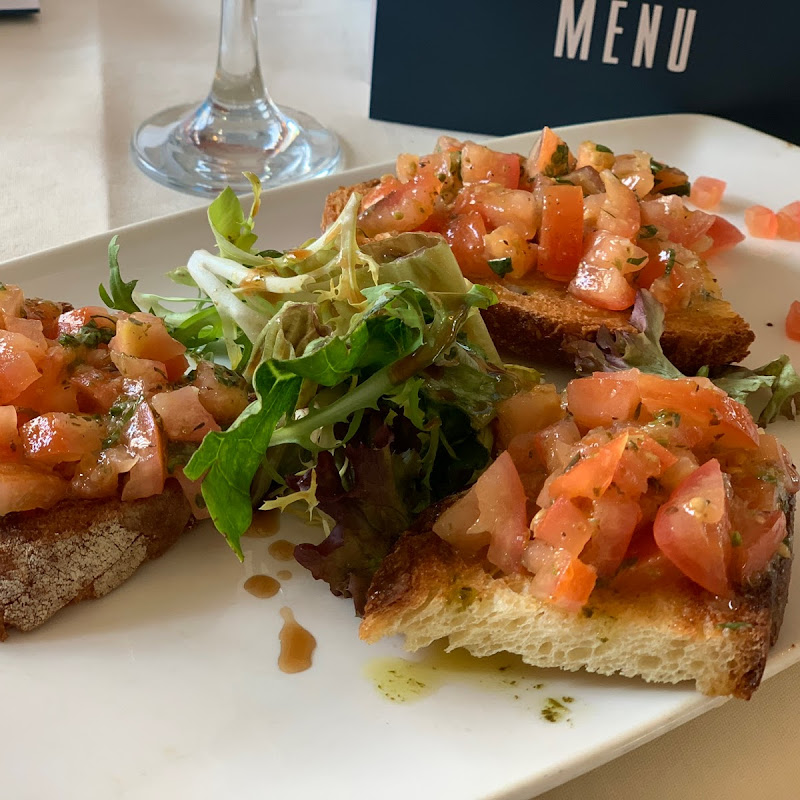 Lucarelli Restaurant photo 1