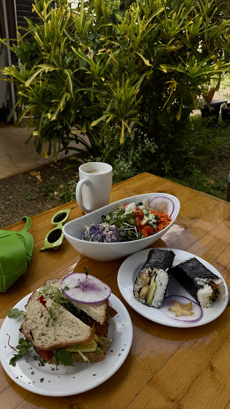 Lunaβs vegan eats