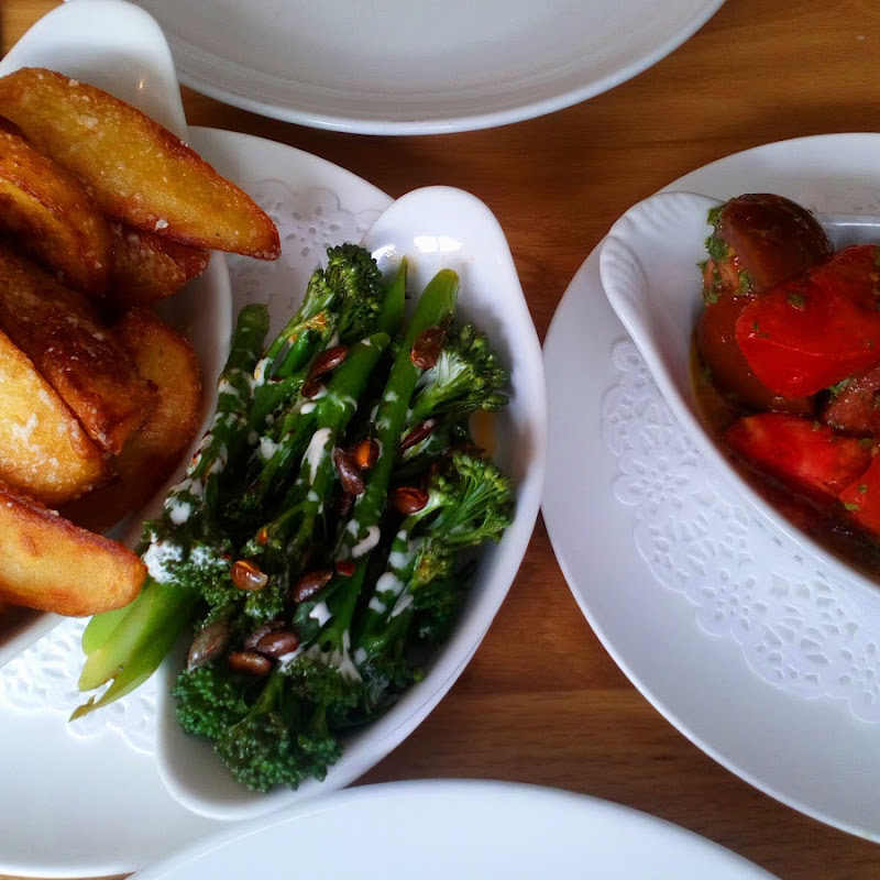 M & J Bistro photo 2