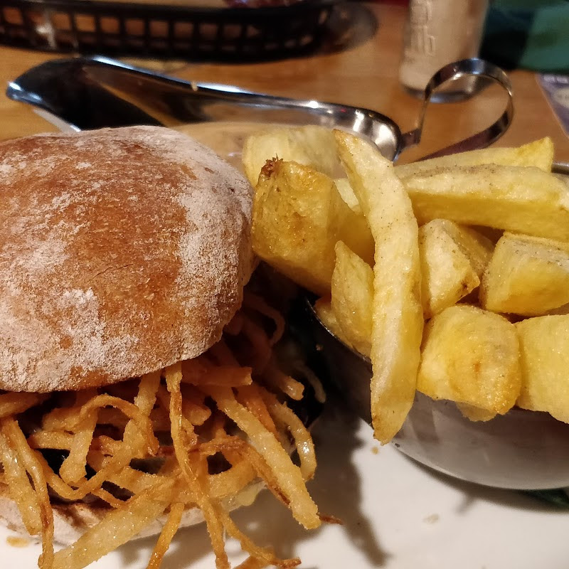 Maddens Bar & Grill Antrim