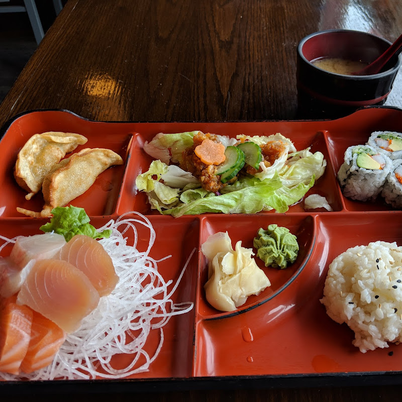 Naru Sushi Japanese Restaurant photo 5