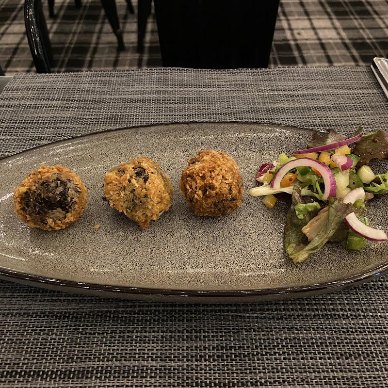 No.10 Bar and Restaurant photo 2