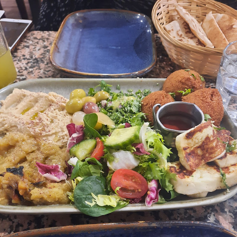 Nomad Cafe and Deli