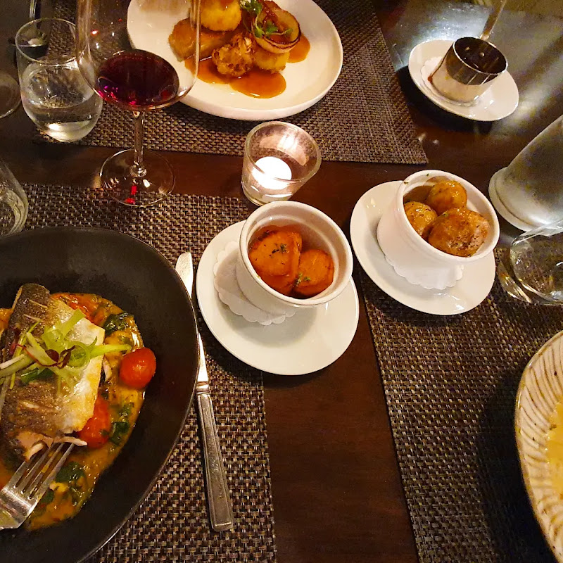 Novello Lounge photo 2