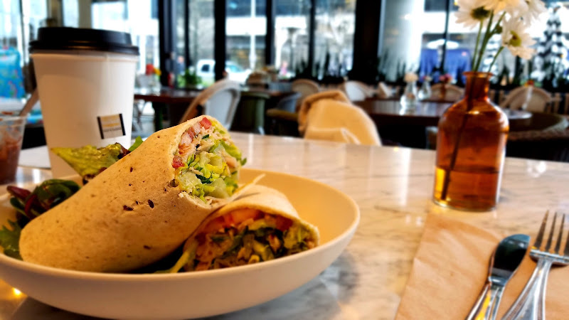 Nuno’s Tacos & Vegmex Grill