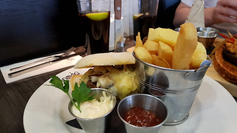 Olivers Restaurant photo 4