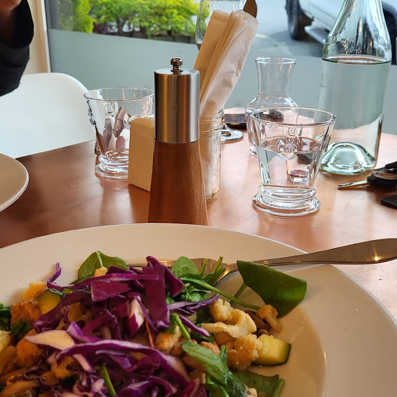 Pineapple Express Smoothie Bar & Bistro photo 5