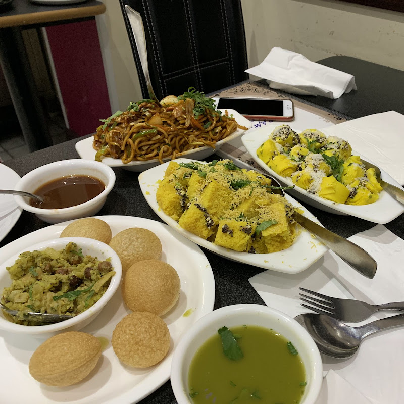 Puraan Indian Vegetarian and vegan Restaurant photo 2