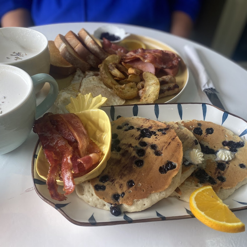 Receiver Cafe & Bistro