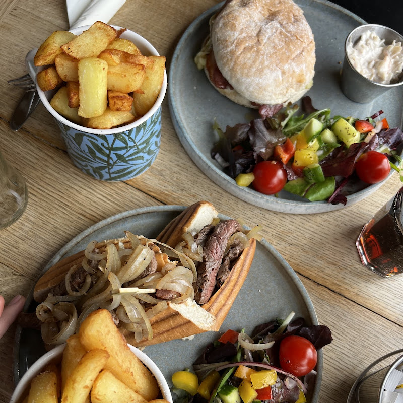 Roots Farm Shop & Cafe