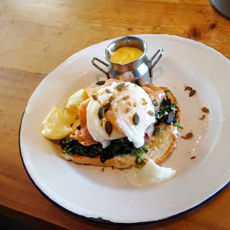 Salt Seaview Bar & Grill