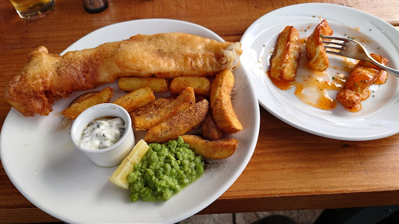 Sharkys Bar and Diner photo 5
