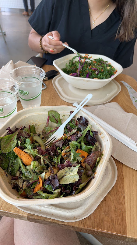 sweetgreen photo 1