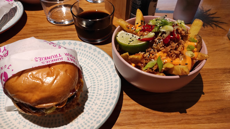 The Eighth Day Shop & Cafe photo 5