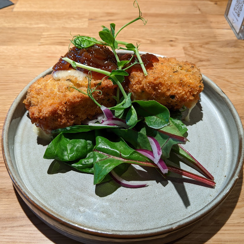 The Foxes Den Restaurant