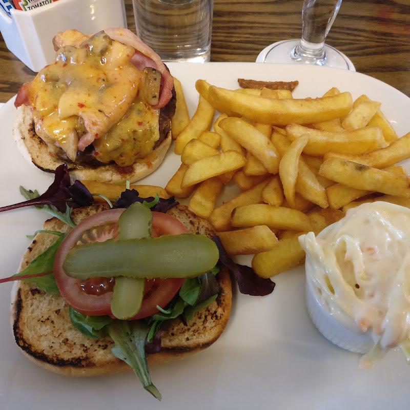 The Golf Tavern