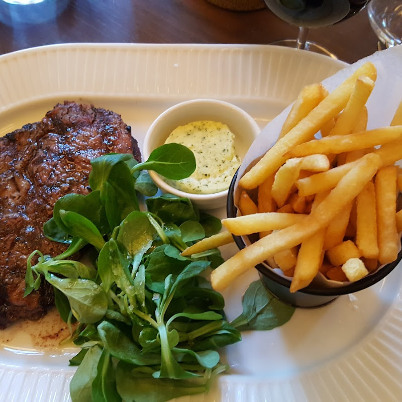 The Pembroke Arms photo 2