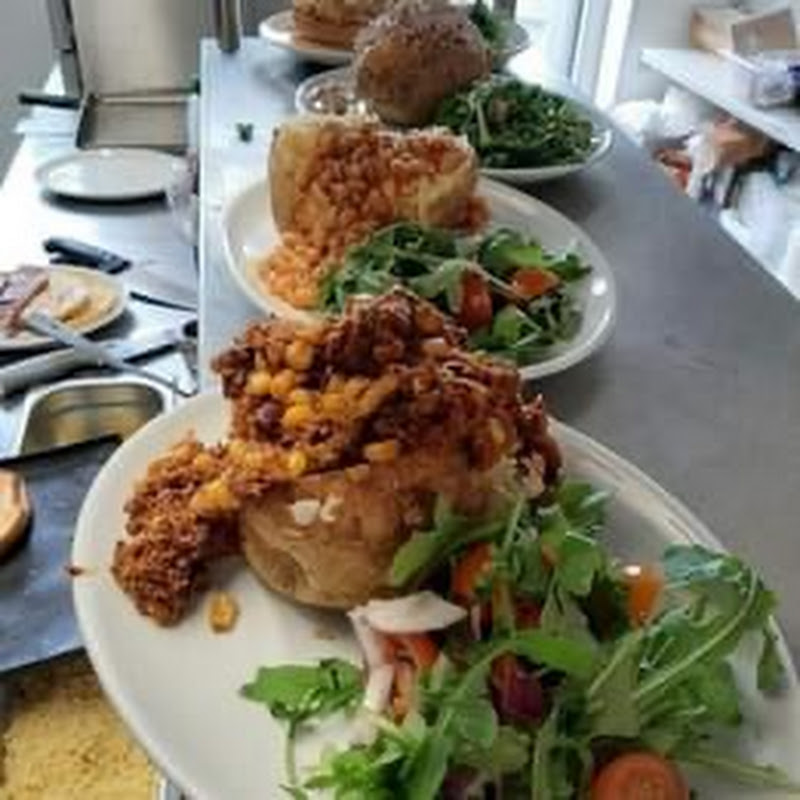 The Red Berry Coffeehouse & Eatery photo 3