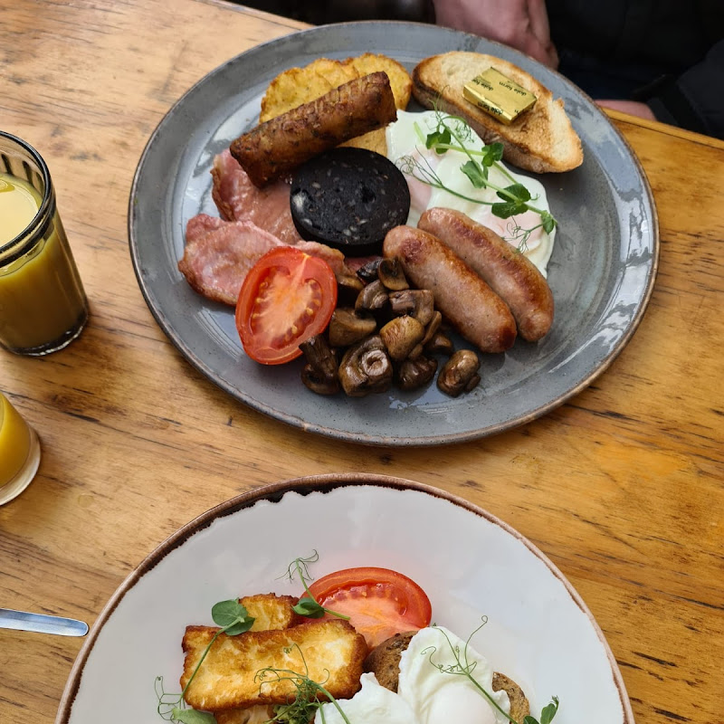 The Snug Restaurant & WOOD-FIRED PIZZERIA photo 2